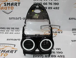 Накладка торпедо центральна 13295119