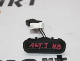 Кнопка відкривання багажника 13298054