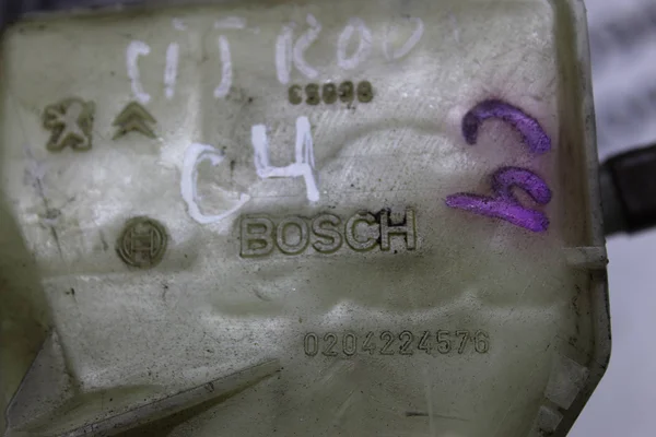 Бачок гальмівної рідини 0204224576