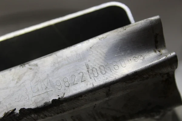 Підсилювач переднього бампера Hybrid 9822100180