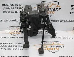 Блок педалів (зчеплення, тормоз) 13362473