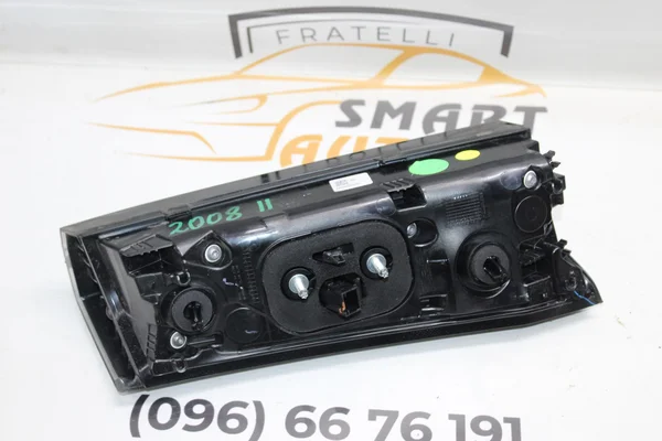 Стоп (ліхтар) задній правий FR26950232