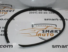 Ущільнювач передньої правої дверки нижній 13344027