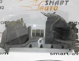 Дефлектор радіатора правий (рестайлінг) 9805369080