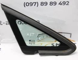 Скло в кузов переднє праве 13265036