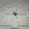 Кріплення сонцезахисного козирька 13204027
