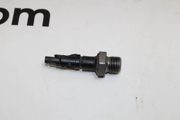 Датчик тиску масла 1.6 HDi 8V (EURO 5) 9674693880