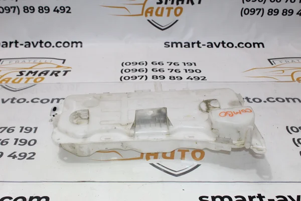 Бачок омивача 9817300980