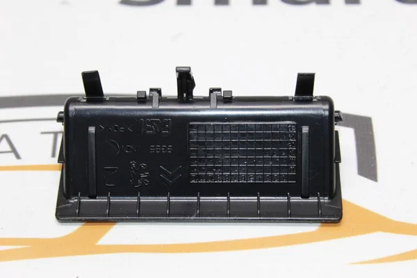 Кнопка відкривання багажника 8726 T4
