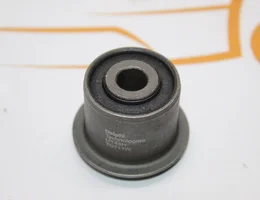 Сайлентблок переднього важеля TD711W