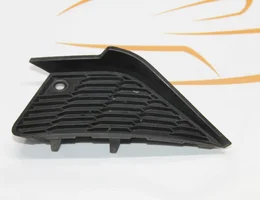 Решітка переднього бампера ліва 9682247177