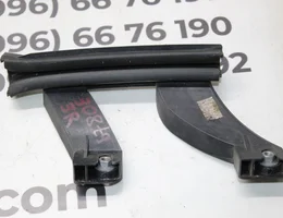Направляюча скла задня права 9802146780