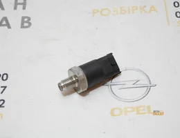 Датчик тиску палива в рейці 1.7 CDTI (Z17DTH) 0281002398