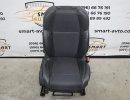 Сидіння переднє праве (пасажирське, комбінована шкіра)