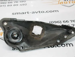 Кронштейн (кріплення) заднього амортизатора лівий 514239