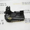 Замок задньої лівої дверки 4 pin 13210738