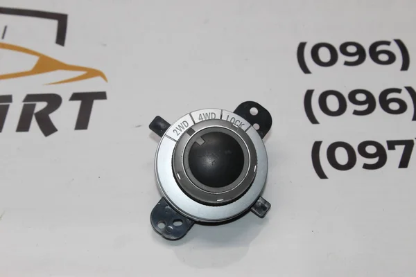 Перемикач приводу (2WD, 4WD, LOCK) 649006
