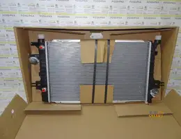 Радіатор охолодження основний 1.9 CDTI (АКПП)